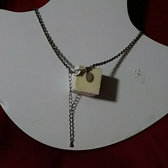 Lia Sophia Necklace - Picture 4 of 4